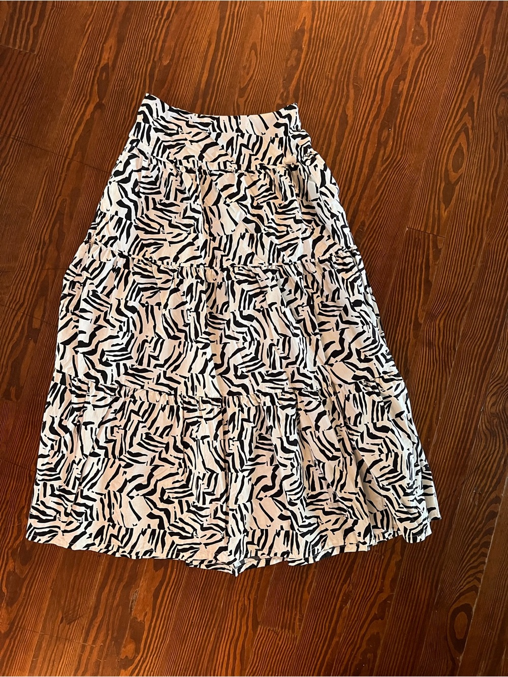 a new day Black and White Abstract Tiered Maxi Skirt
